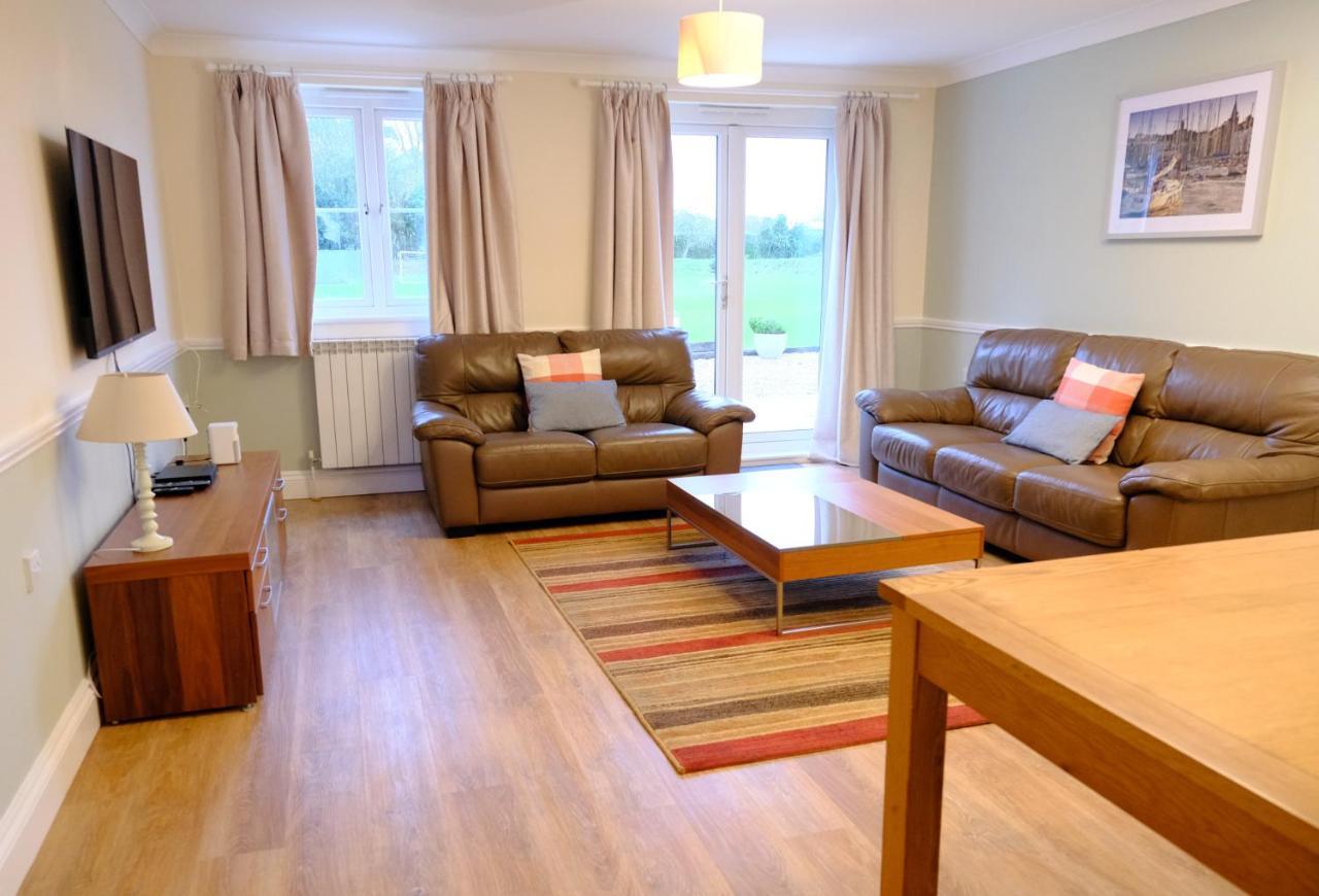 Ellingham Self-Catering Cottages Saint Peter Port Екстериор снимка