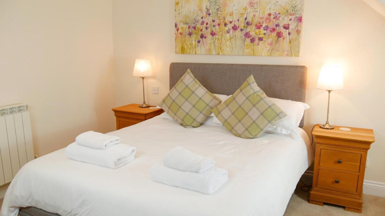 Ellingham Self-Catering Cottages Saint Peter Port Екстериор снимка