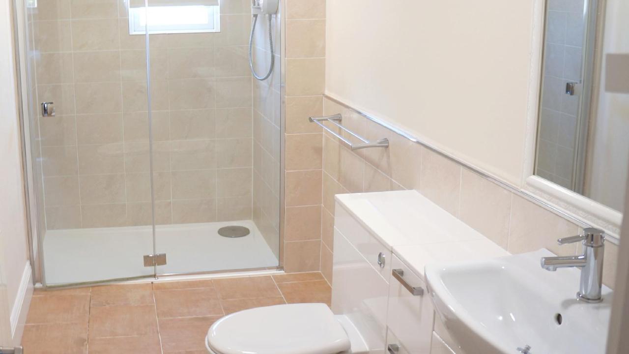 Ellingham Self-Catering Cottages Saint Peter Port Екстериор снимка