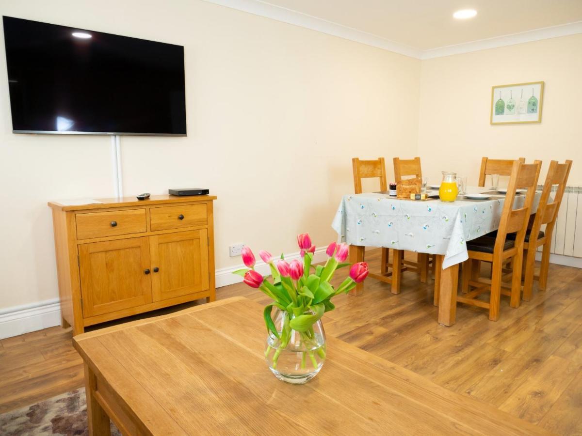 Ellingham Self-Catering Cottages Saint Peter Port Екстериор снимка