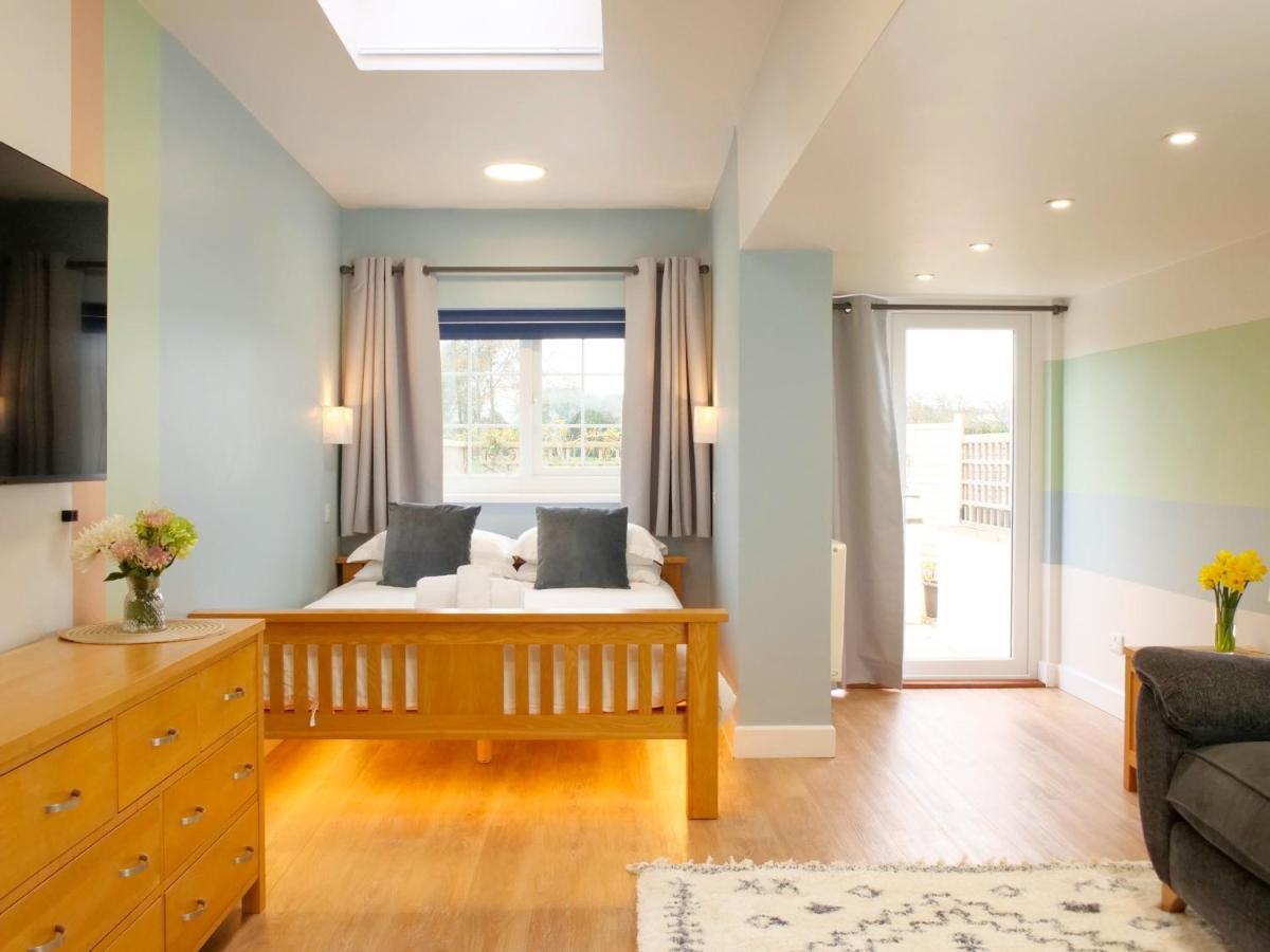 Ellingham Self-Catering Cottages Saint Peter Port Екстериор снимка
