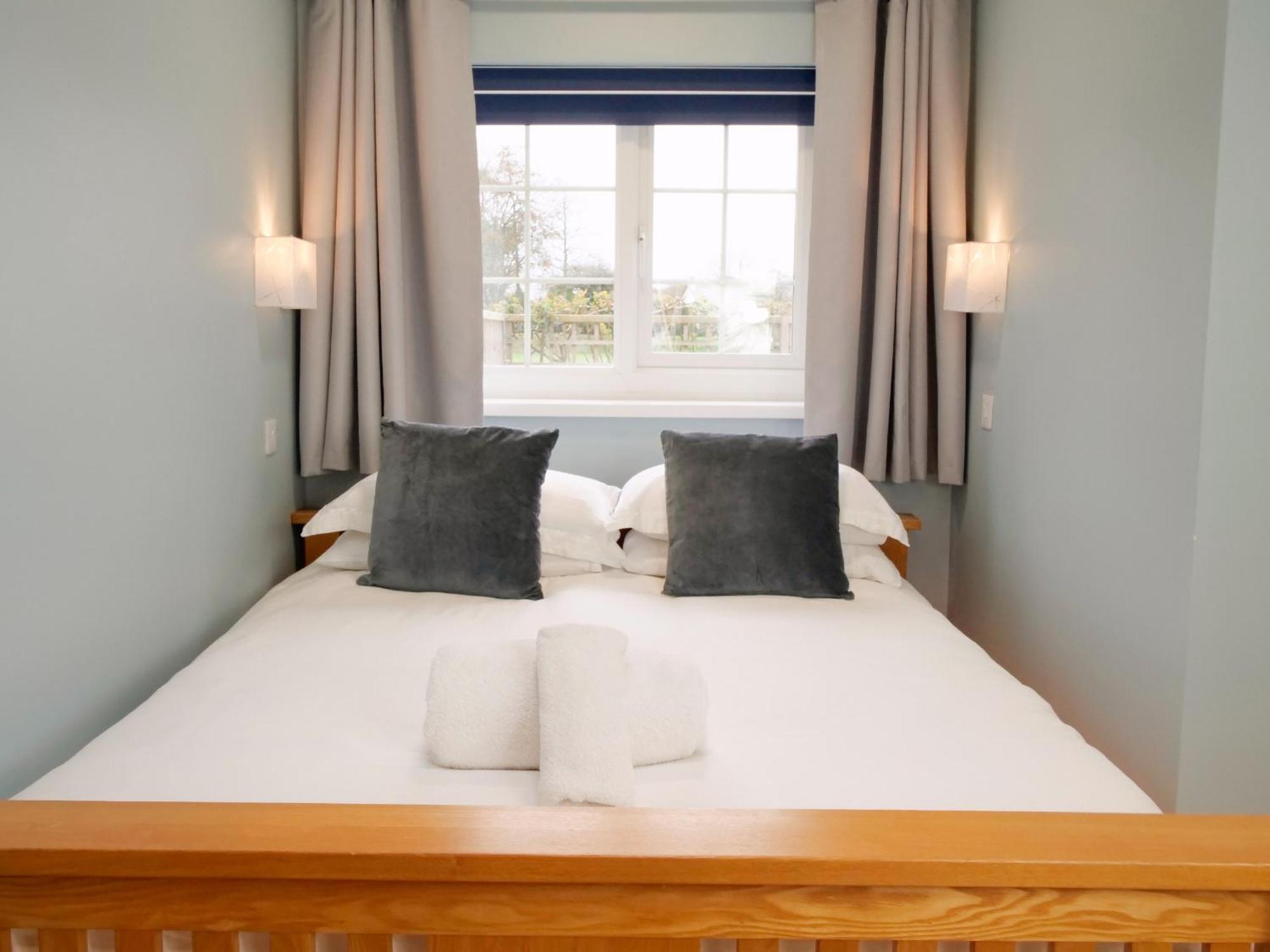 Ellingham Self-Catering Cottages Saint Peter Port Стая снимка