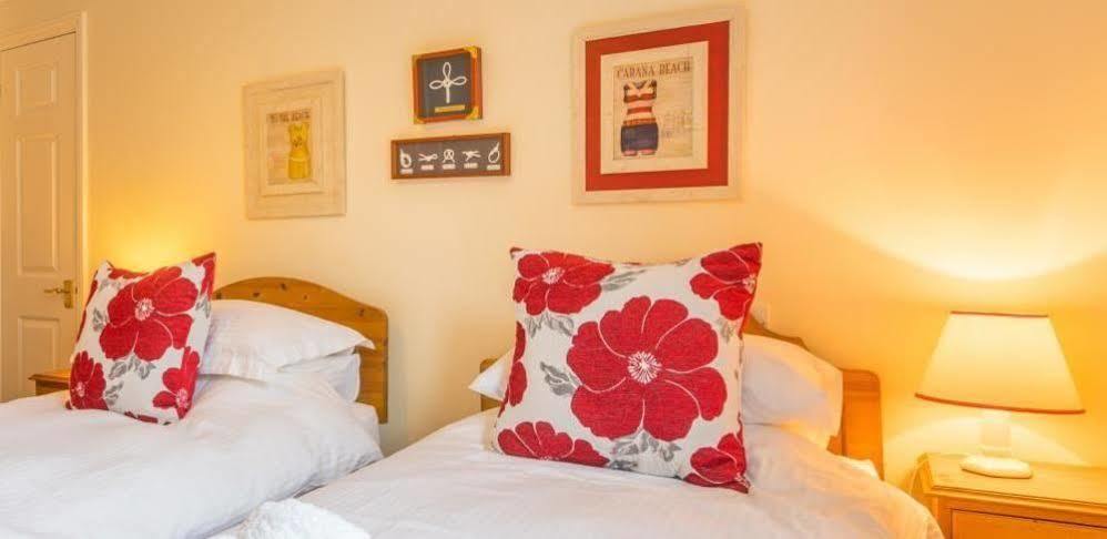 Ellingham Self-Catering Cottages Saint Peter Port Екстериор снимка
