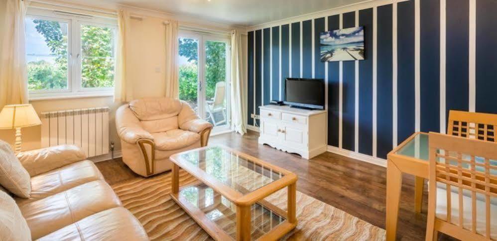 Ellingham Self-Catering Cottages Saint Peter Port Екстериор снимка