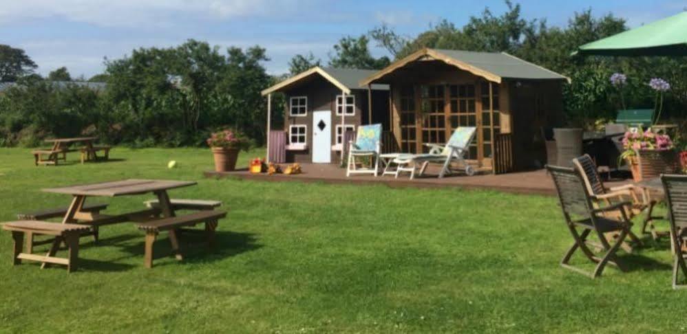 Ellingham Self-Catering Cottages Saint Peter Port Екстериор снимка